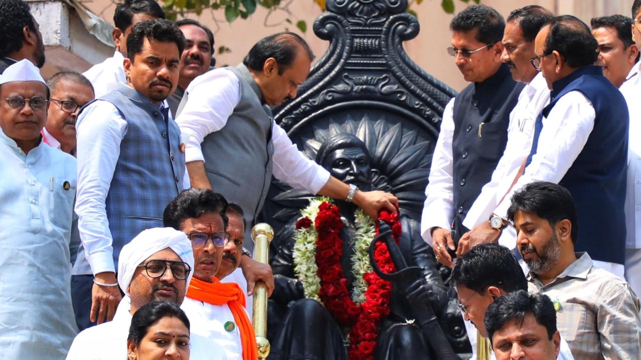 Ajit Pawar and other ministers took blessings of Chhatrapati Shivaji Maharaj statue in Vidhan Bhavan before tabling the budget