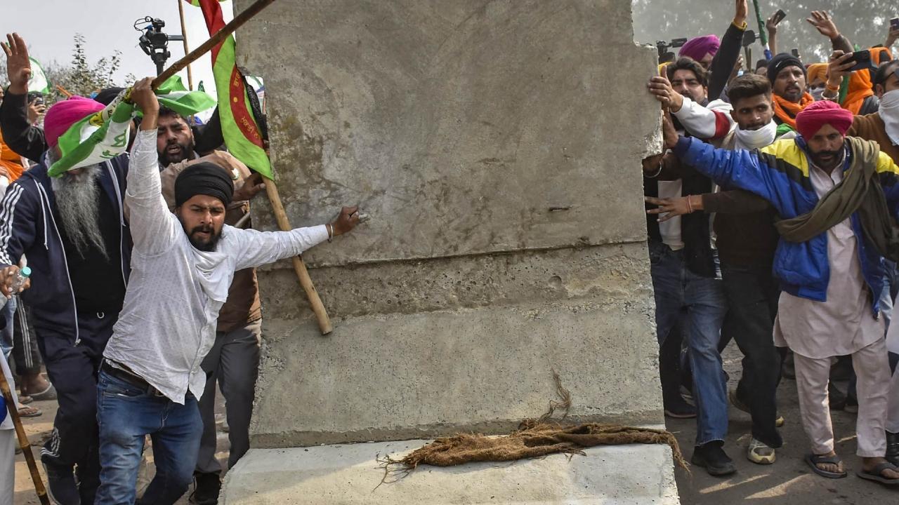 The police have deployed concrete slabs, iron nails, barricades, barbed wires, and police and paramilitary personnel at Kurukshetra in Haryana in view of the 'Delhi Chalo' march by the farmers