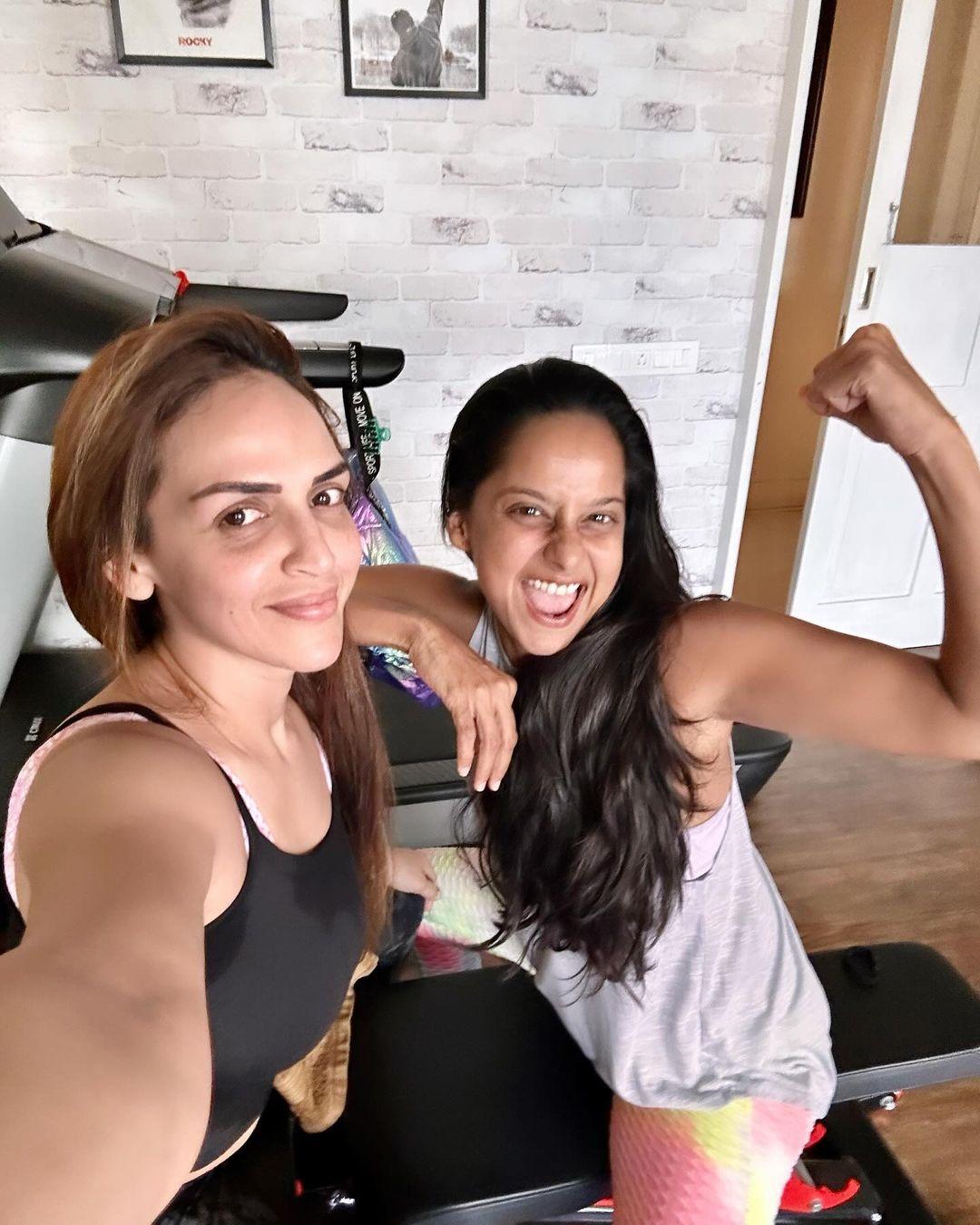 Sharing this selfie from the gym with her BFF, Esha wrote, 