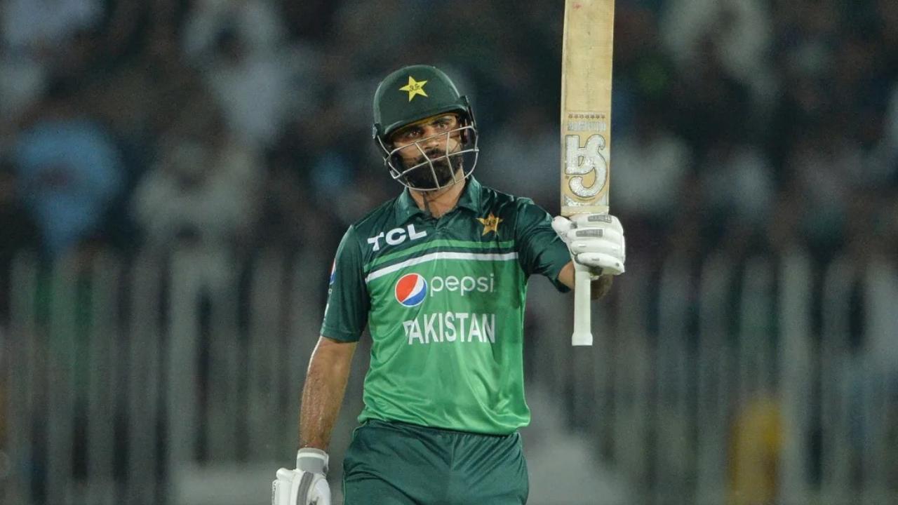 Fakhar Zaman
Pakistan's Fakhar Zaman has the third-highest score in ODIs among Asian players. On July 20, 2018, the Pakistani batsman registered a score of unbeaten 210 runs in 156 balls. He bashed the Zimbabwe bowlers for 24 fours and 5 sixes during his knock