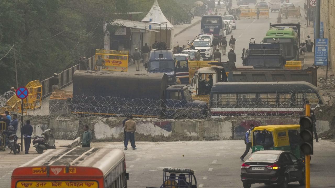Singhu, Tikri borders shut; security beefed up to stop march to Delhi