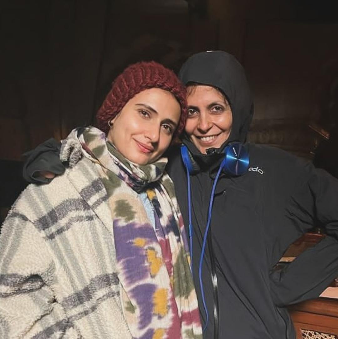 Fatima Sana Shaikh was seen chilling on the sets of her upcoming film. The actress shared the pictures on social media and her glowing skin makes her look absolutely stunning even without makeup.