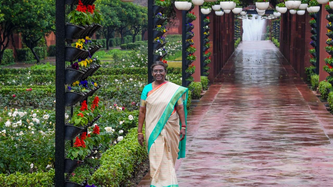Spread over 15 acres, this time the famed garden will showcase over 85 species of flowers besides a floral clock and a selfie point among others