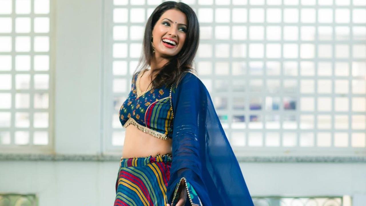 Serving as an inspiration to beat Monday blues, Geeta looked bespoke in an ethnic avatar