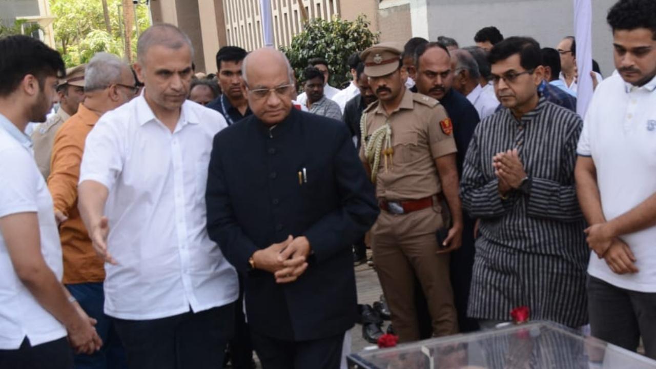 IN PHOTOS: Manohar Joshi's funeral at Shivaji Park, Governor pays tribute