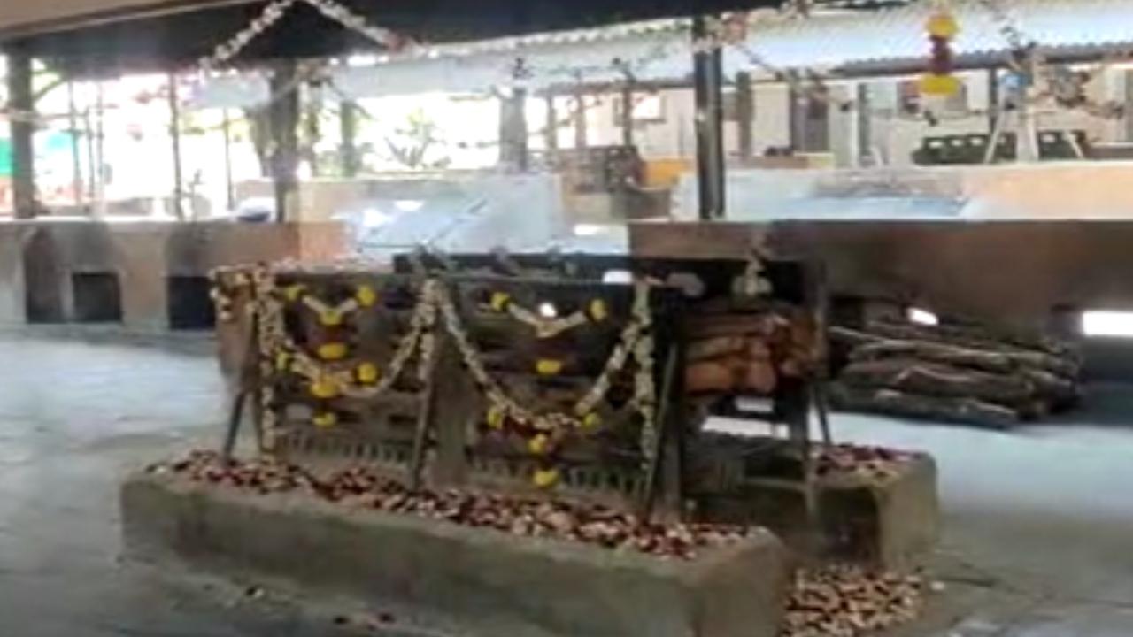 Manohar Joshi's funeral will be conducted at the Shivaji Park cremotoriurm on Friday