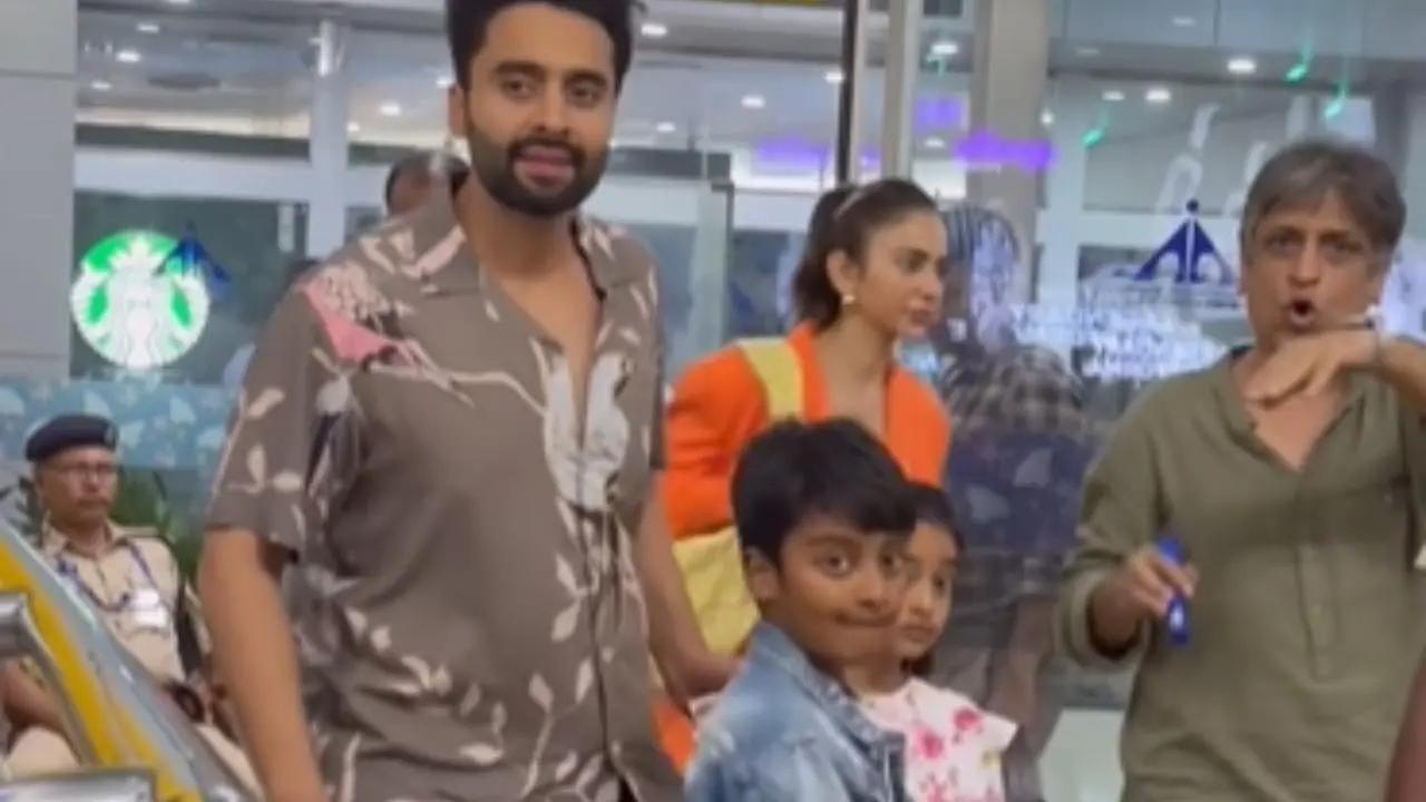 Rakul Preet Singh and Jackky Bhagnani have reached Goa, and it looks like the couple has hired Alia Bhatt and Ranbir Kapoor’s security team for their wedding. Read More