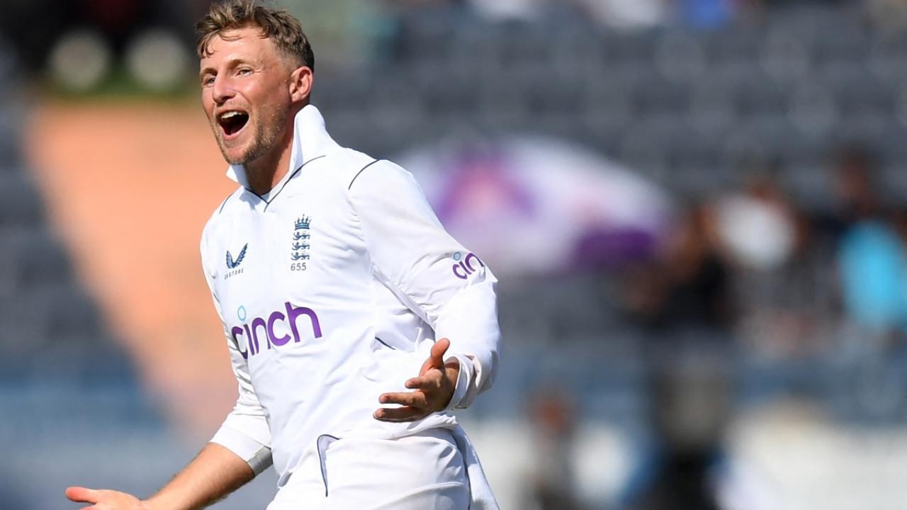 'Masterful' Root rescues England after early wickets