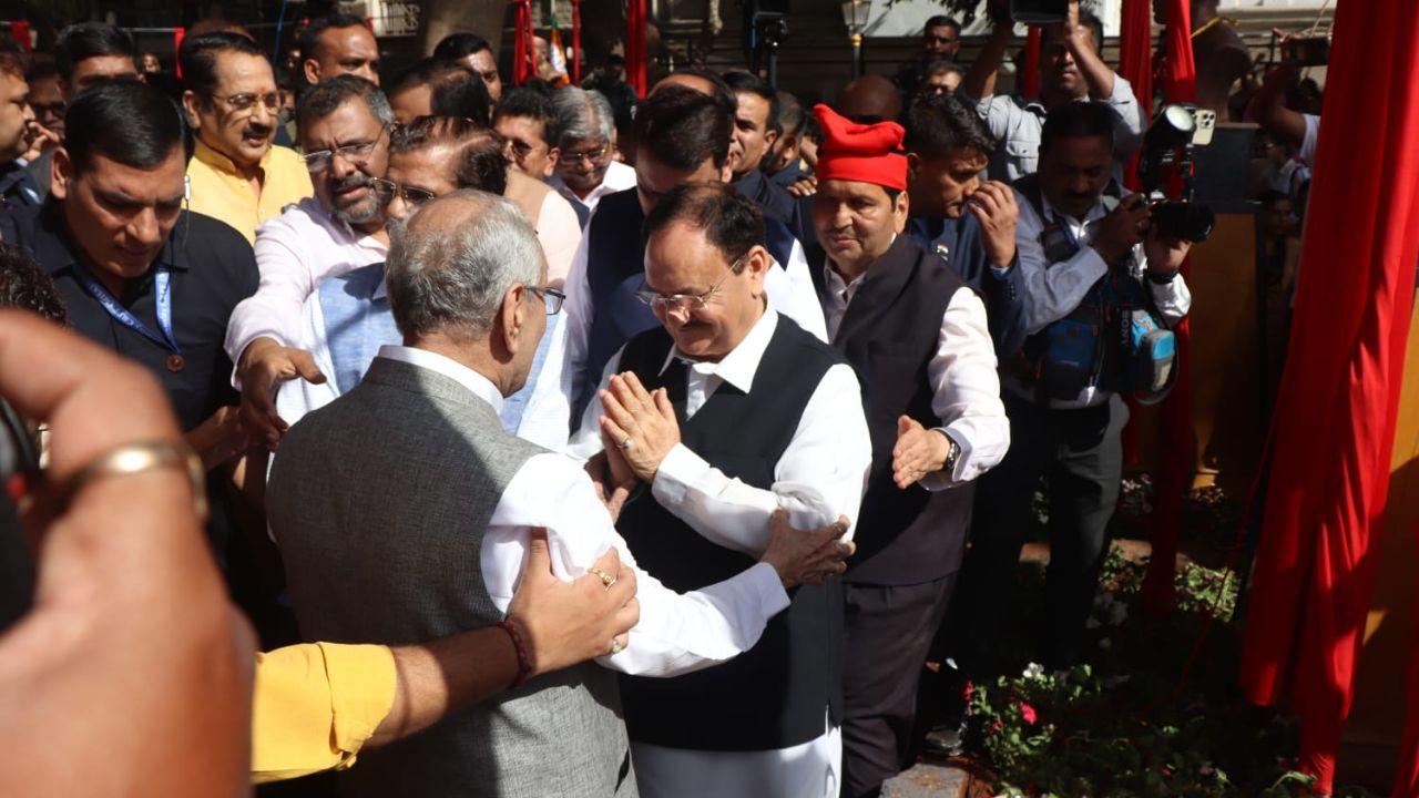 Other dignitaries of the saffron party, including MLA Mangal Prabhat Lodha, were also in attendance. 
