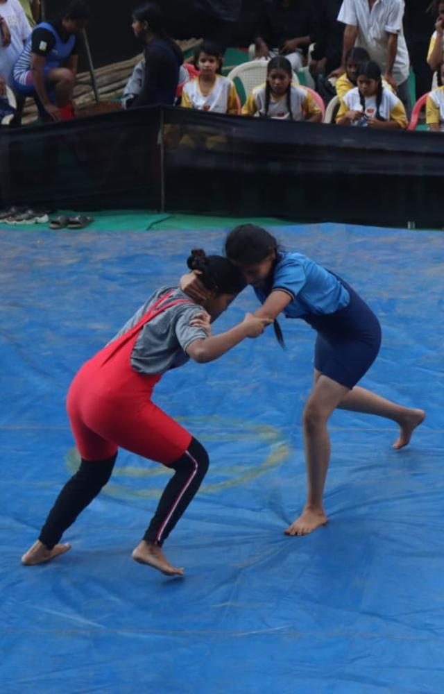 Men`s and Women`s Wrestling competition was organised at the Krida Mahakumbh in Andheri, Mumbai on Sunday
