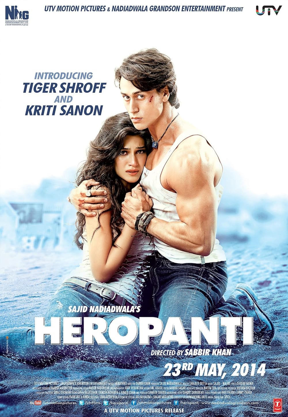 In Heropanti (2014), Kriti Sanon marked her Hindi debut alongside Tiger Shroff. This romantic action film explores the challenges faced by two young lovers as they navigate societal biases and expectations.
