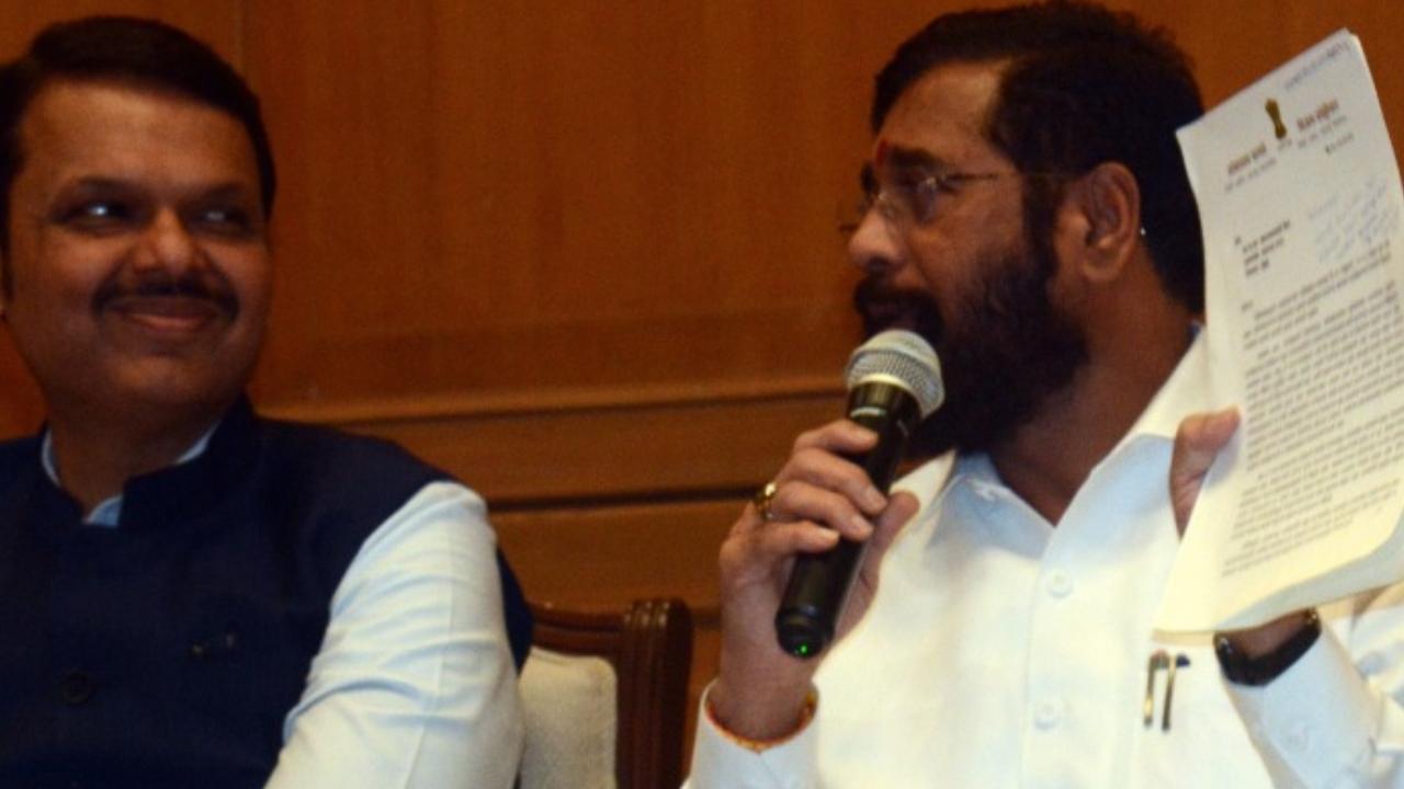 Leader of Opposition in Assembly Vijay Wadettiwar accused the government of encouraging criminalisation of politics and triggering social tensions over reservation and misleading the Maratha community for its 