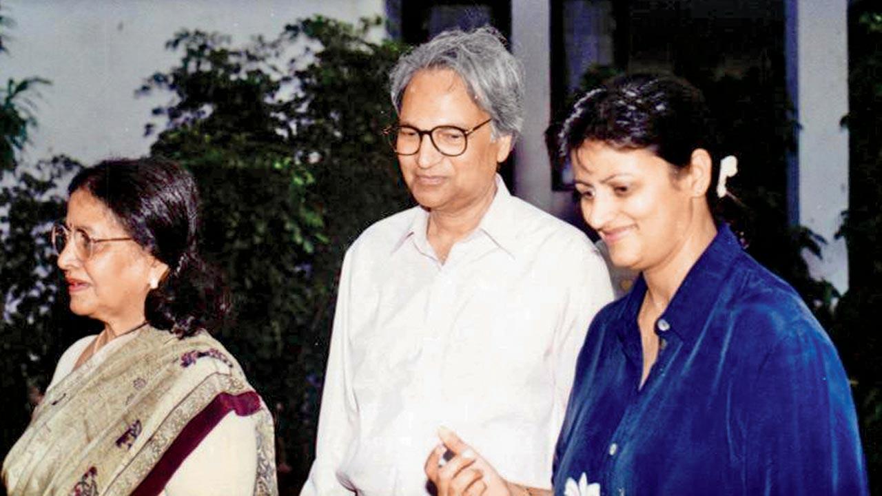 Alpana Piramal Chinai with her parents, Vijaya and Dr Mohanlal 