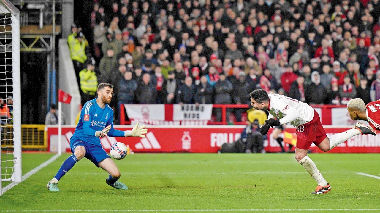 Manchester United’s Casemiro (right) scores the match-winning goal against Nottingham Forest during  their FA Cup pre-quarterfinal encounter at the City Ground in Nottingham on Wednesday. Pics/AFP