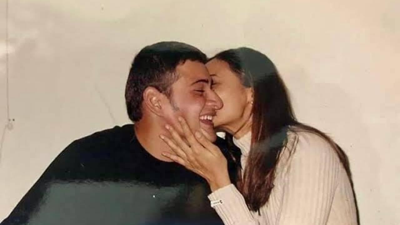Mahesh Babu shares adorable throwback picture with Namrata Shirodkar as they complete 19 years of marriage
