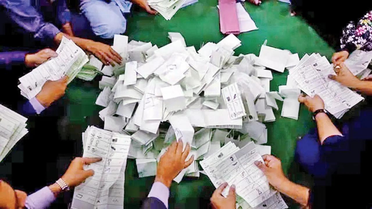 Pakistan poll shocker: Commissioner owns 'electoral misconduct', resigns