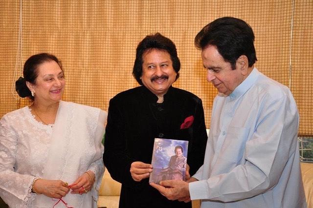 Pankaj Udhas met Saira Banu and Dilip Kumar. This photo cherishes the memory of their meeting