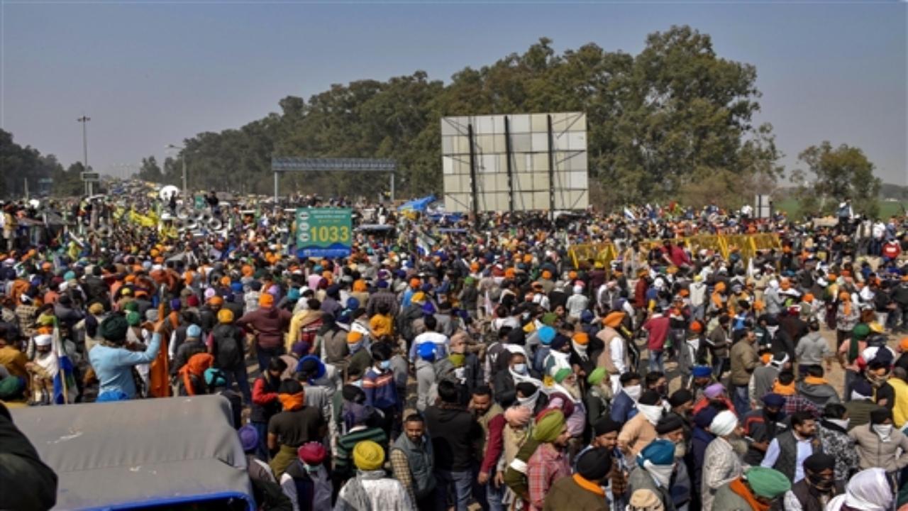 The protesting farmers from Punjab plan to make a fresh attempt to break past the multiple layers of barricades at the border with Haryana