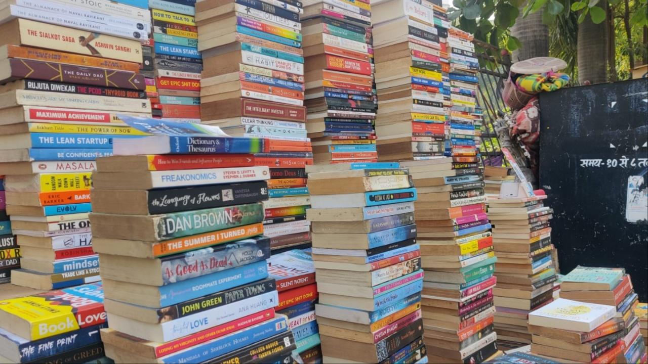 One can purchase a book and return it after reading it at an exchange rate of 70 per cent. This means that if you purchase a book for Rs 100 and return it in a month, you will get back Rs 70. You can also have an extension of two to three months.  
