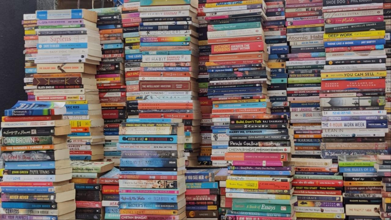 Pandey sources his stock of books from book dealers, however, a majority of his books are also a result of donations. 