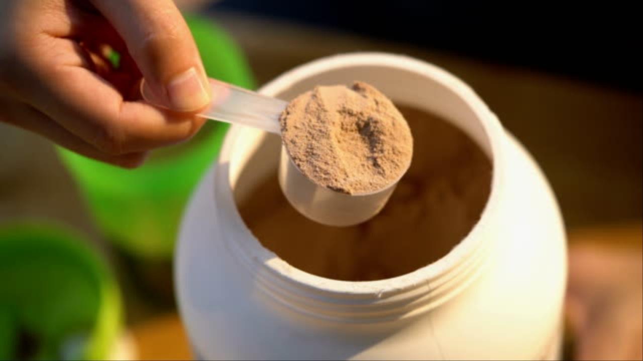 Does protein powder lead to weight gain in women?