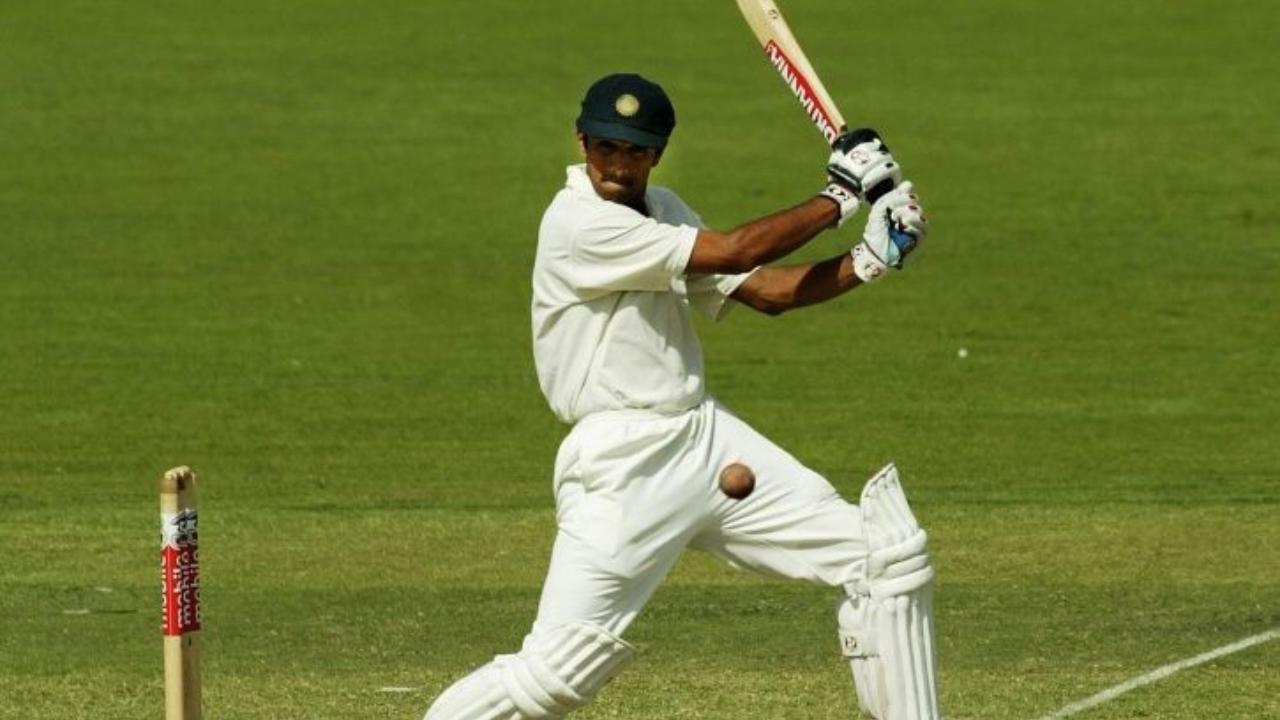 Rahul Dravid
Batting great Rahul Dravid is the fourth oldest Indian player to play in tests. He represented India in 164 tests and smashed 13,288 runs including 36 centuries and 63 half-centuries. Dravid donned the Indian test jersey for the last time at the age of 39 years and 13 days