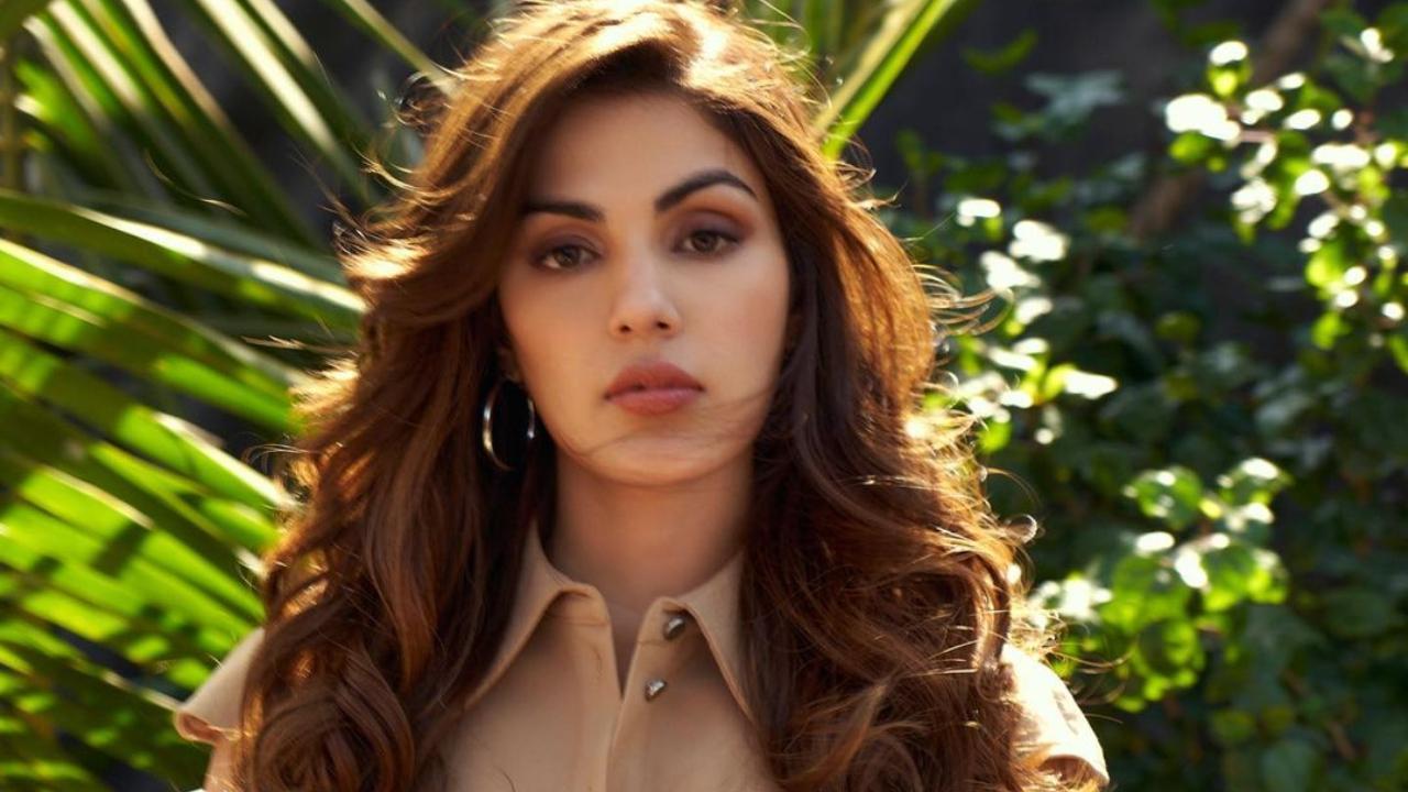 Bombay HC reserves order on Rhea Chakraborty's plea challenging LOC