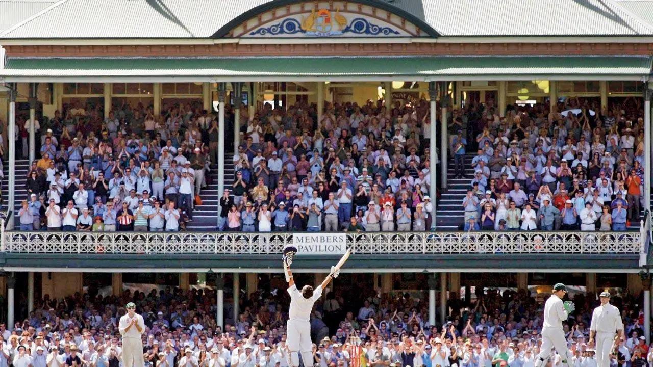 Sachin Tendulkar celebrating his test century at Lord's Cricket Stadium (Pic: AFP)
