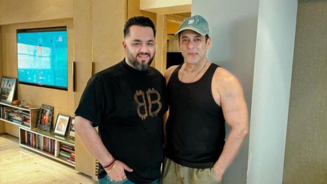 Salman Khan impresses fans with his physical transformation in new viral pictures