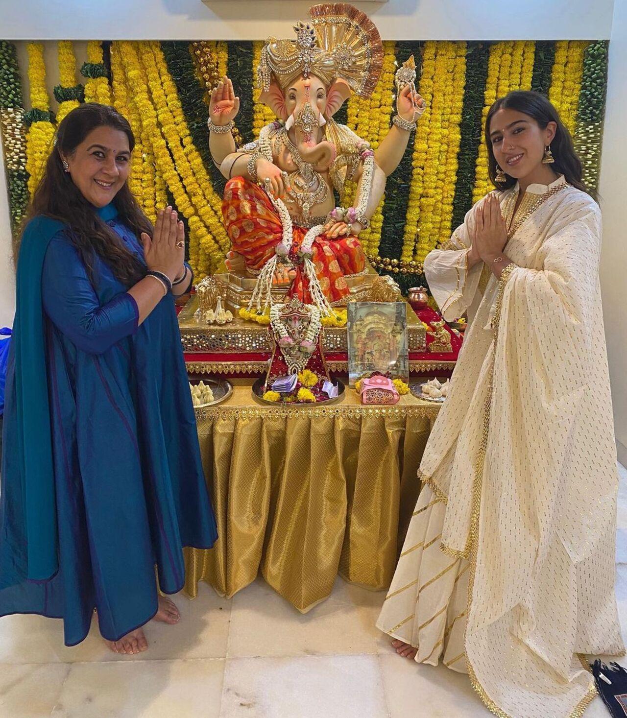 Amrita Singh and Sara Ali Khan celebrate the festival of Ganesh Chaturthi together
