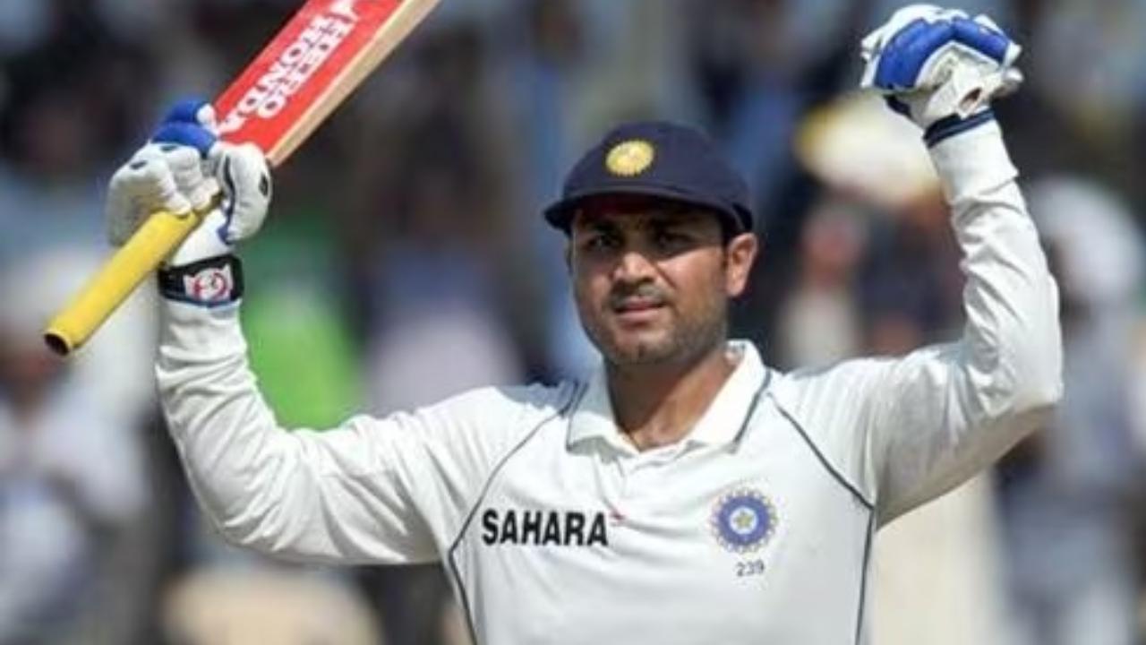 Virender Sehwag
Virender Sehwag appears yet again on the list. He also achieved the score of 200 runs against the arch-rivals Pakistan in 182 balls. He departed on a score of 254 runs including 47 fours and 1 six