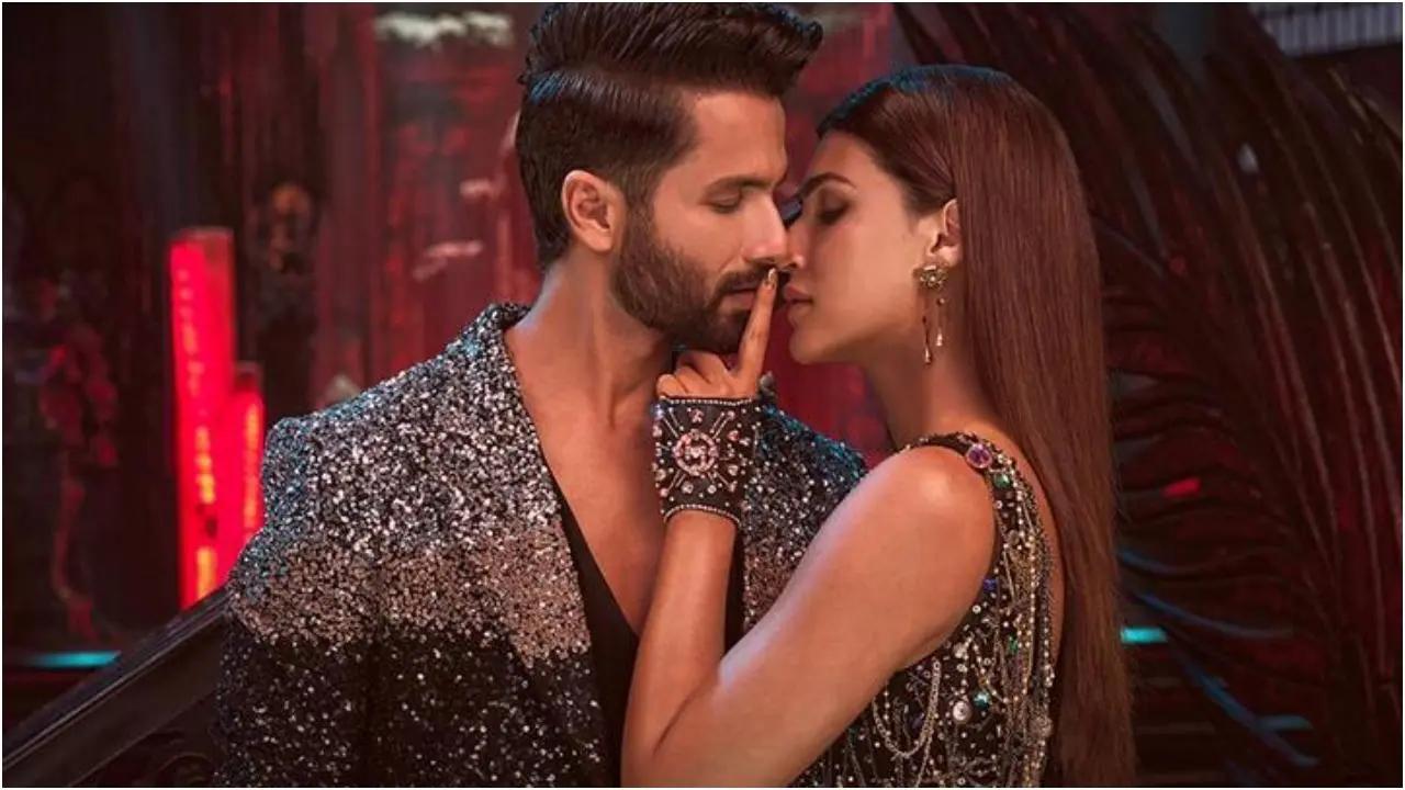 Just before its release, Shahid Kapoor and Kriti Sanon's 'Teri Baaton Mein Aisa Uljha Jiya' underwent a check from the Central Board of Film Certification (CBFC), and as per reports, the board has demanded a few changes. Read More