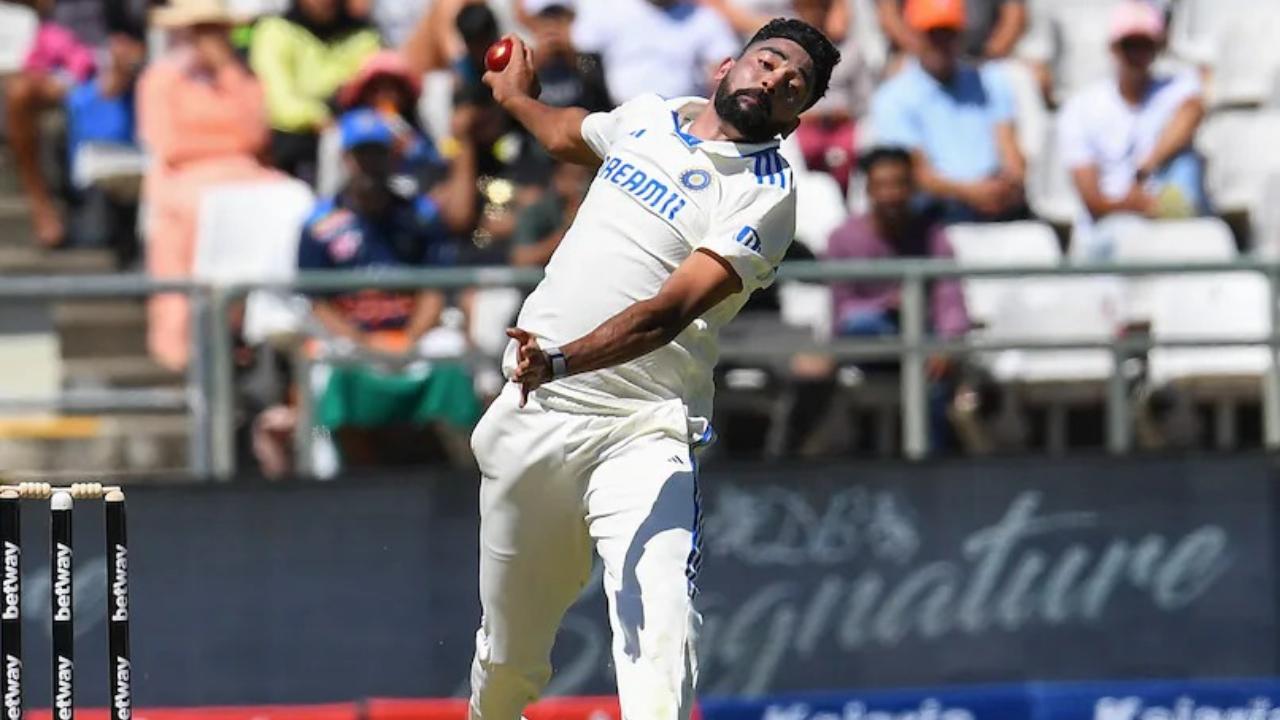 IND vs ENG 3rd Test: Siraj's four-wicket haul restricts England to 319 on Day 3