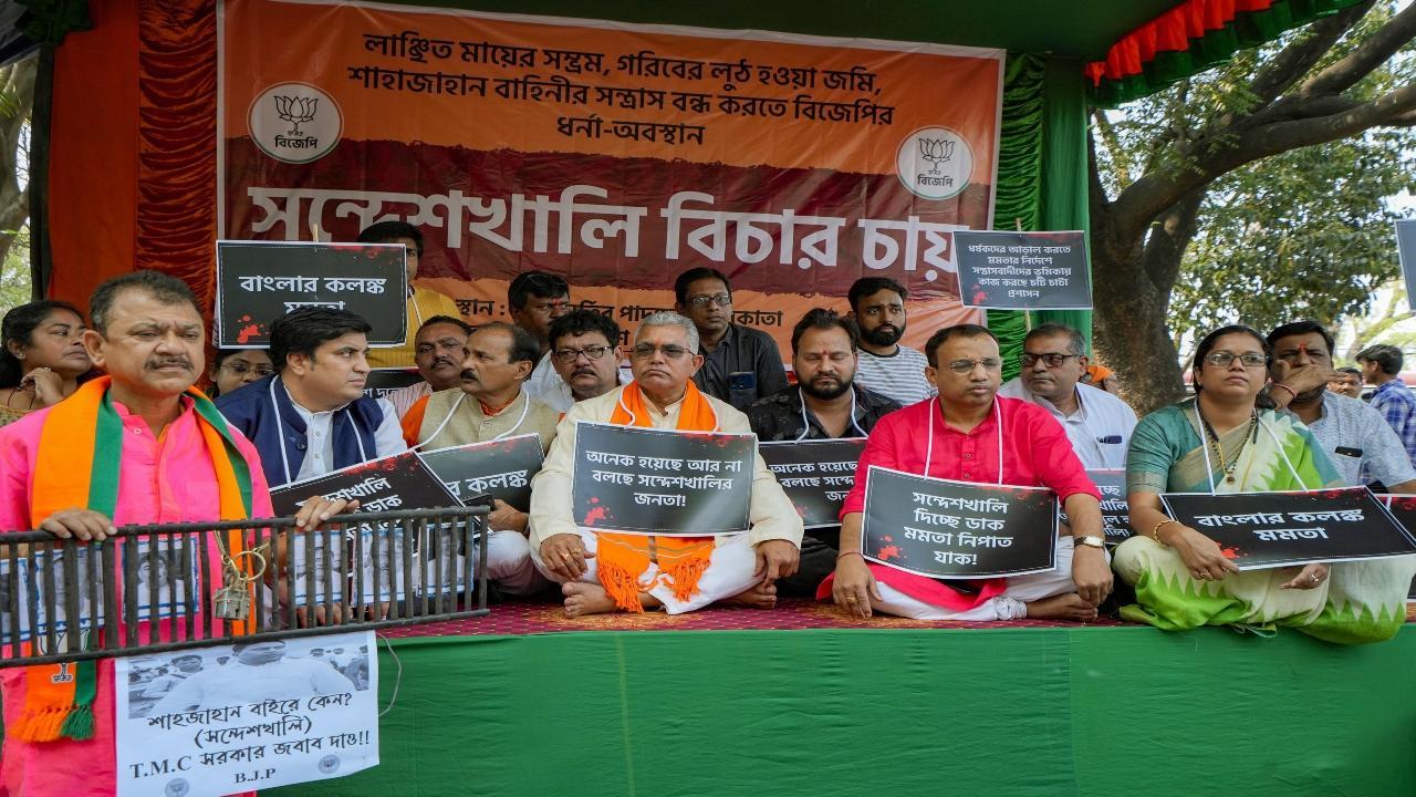In pics: BJP's sit-in dharna against West Bengal government