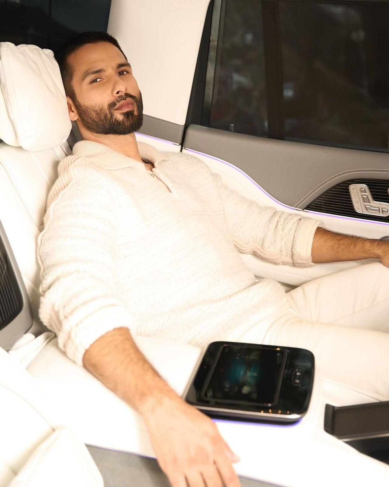 Making a case for the white-on-white trend, Shahid Kapoor looks at ease in this outfit that is perfect for the Mumbai winter