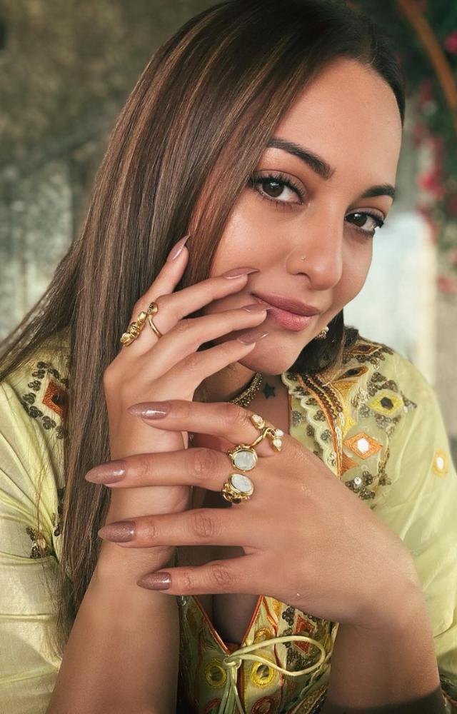Sonakshi Sinha captivated in a recent photoshoot