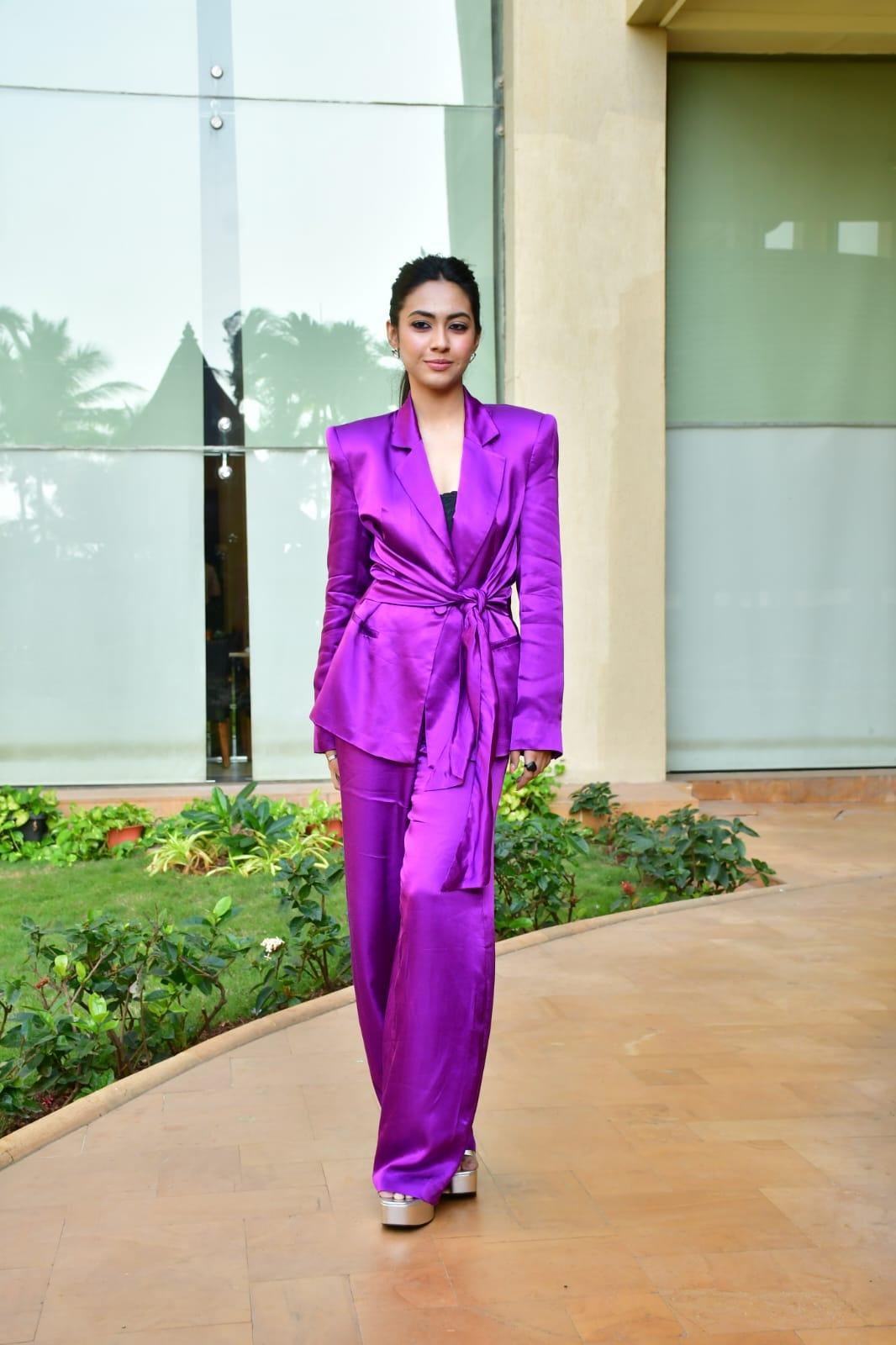 Reem Shaikh looked stunning as she got clicked in the city in a purple outfit