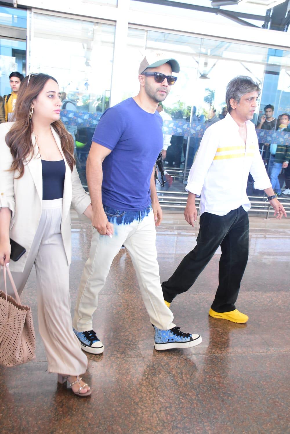On Monday, actor Varun Dhawan and his wife Natasha Dalal were seen arriving in Goa for the ceremony. Varun Dhawan was seen dressed in a simple blue t-shirt and pants for his flight to Goa. He was accompanied by his wife Natasha