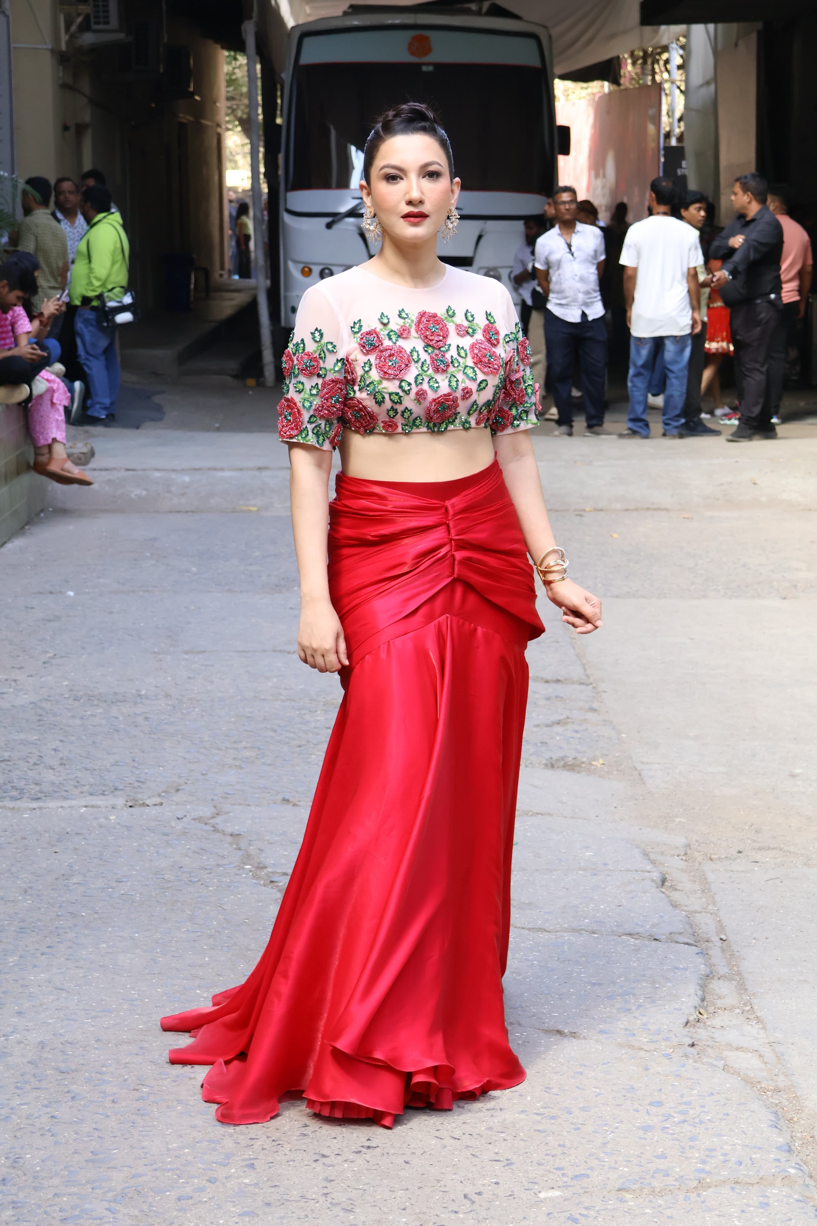 Gauhar Khan was spotted on the sets of JDJ 11. The actress was dressed in fiery red attire!