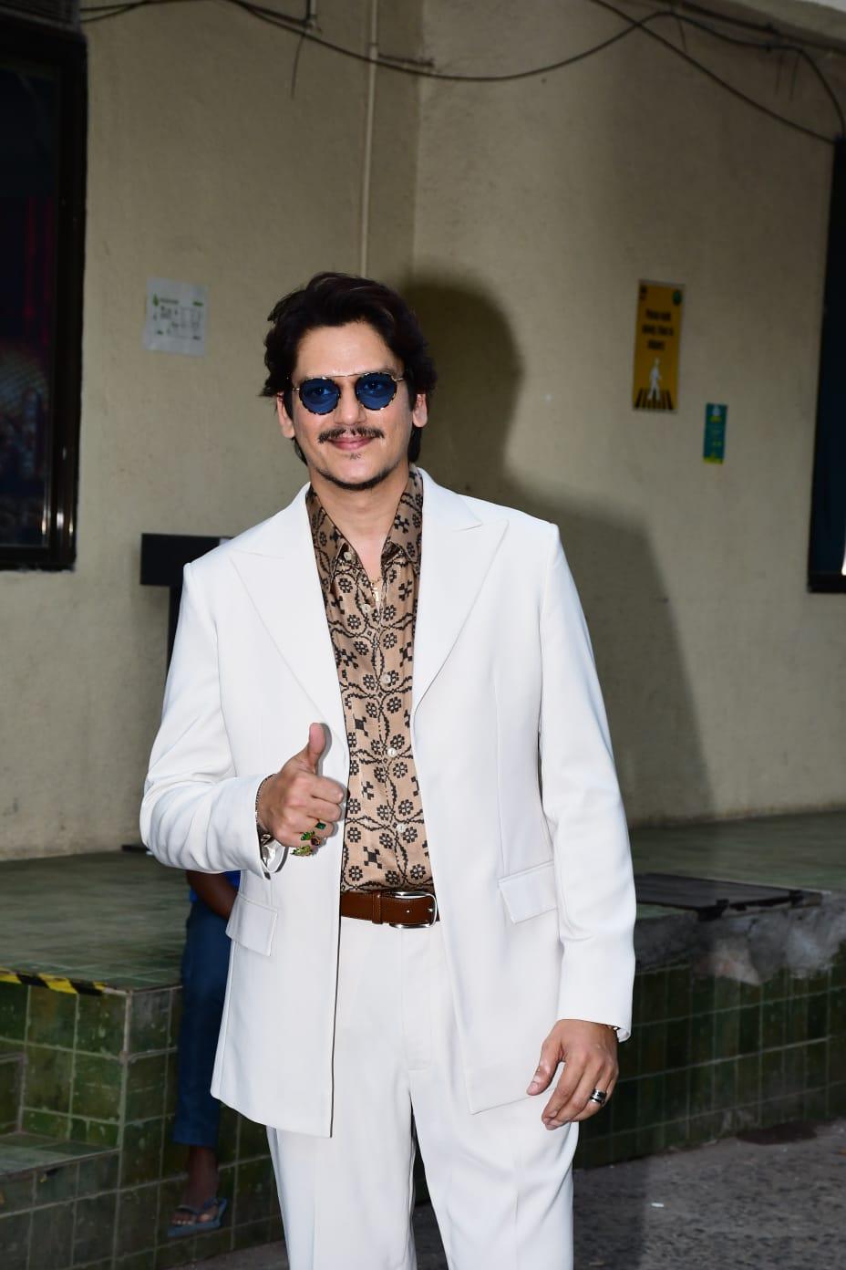 Vijay Varma looked dapper on the sets of JDJ 11. The actor was dressed in a suave white suit