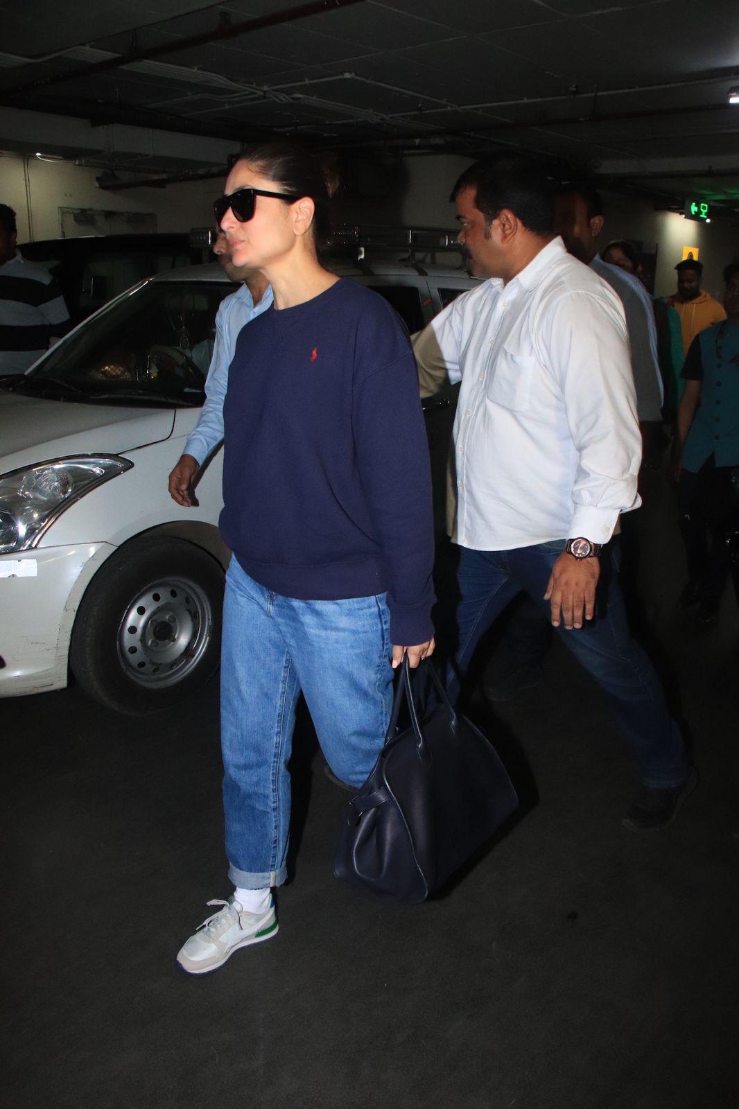 Kareena Kapoor Khan arrived at the Mumbai airport in an all-casual look. Bebo was returning from a serene trip to Dubai