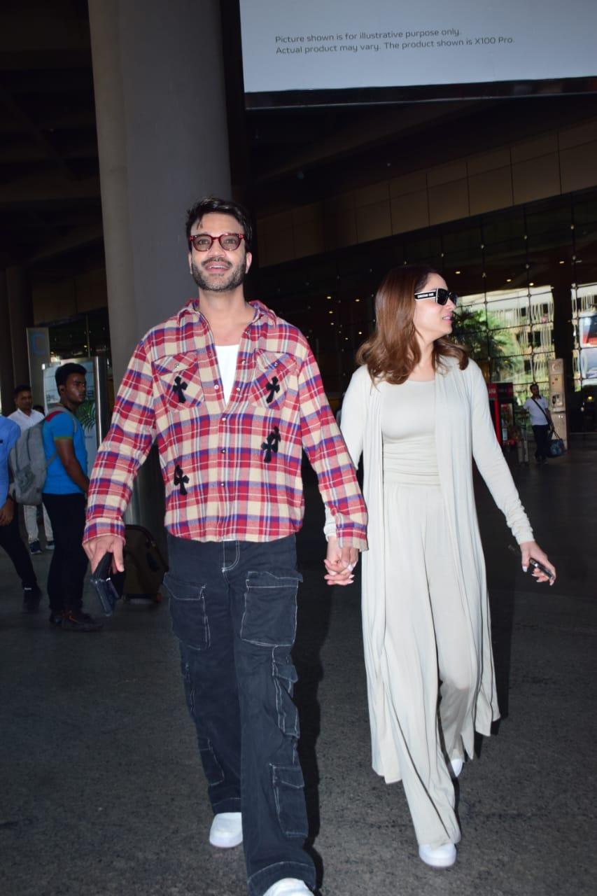 Fresh off the success of Bigg Boss 17, Ankita Lokhande and Vicky Jain were spotted at the arrival section at the Mumbai Airport