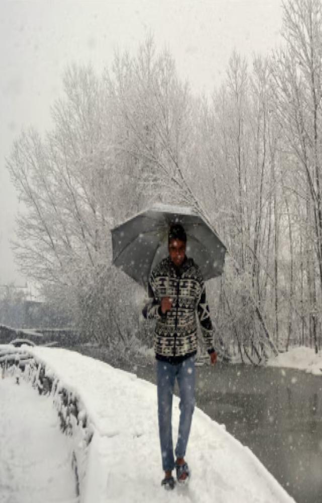 The IMD also predicted heavy to very heavy rain/snowfall (115.6 to 204.4 mm) on February 19.
