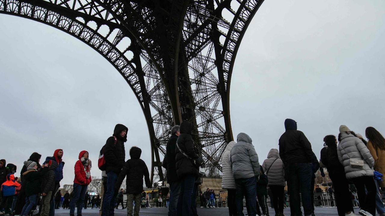 The employees at Eiffel Tower were demanding salary hikes, better maintenance of the historic landmark, saying that it was showing traces of rust