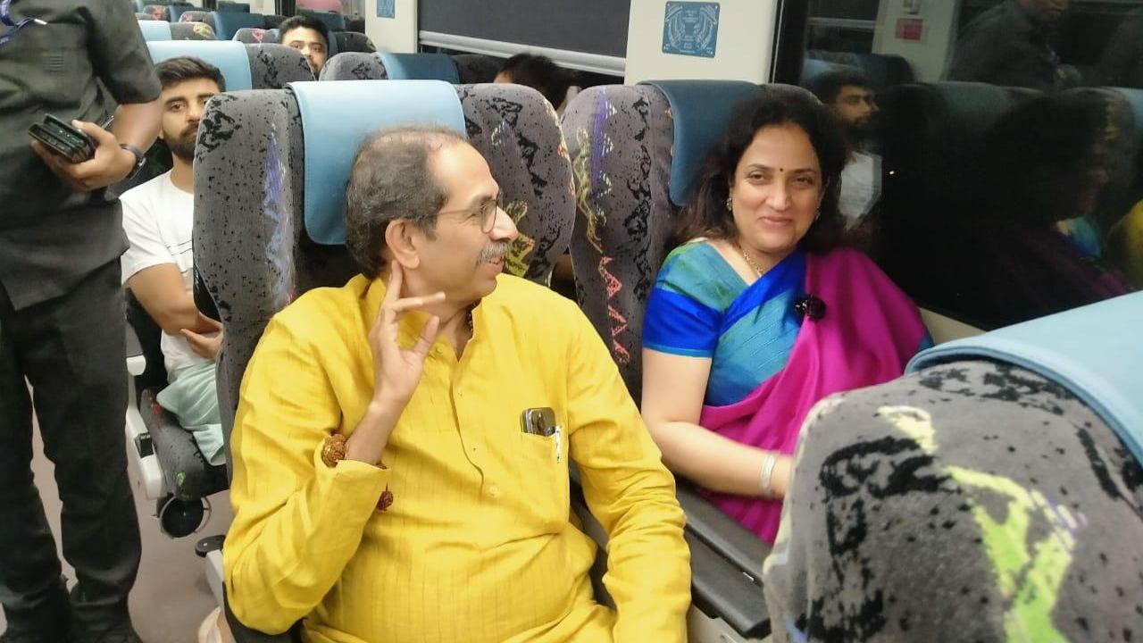During these four days, Uddhav Thackeray addressed a series of meetings and held discussions with the locals. These districts have been the traditional support base of the party