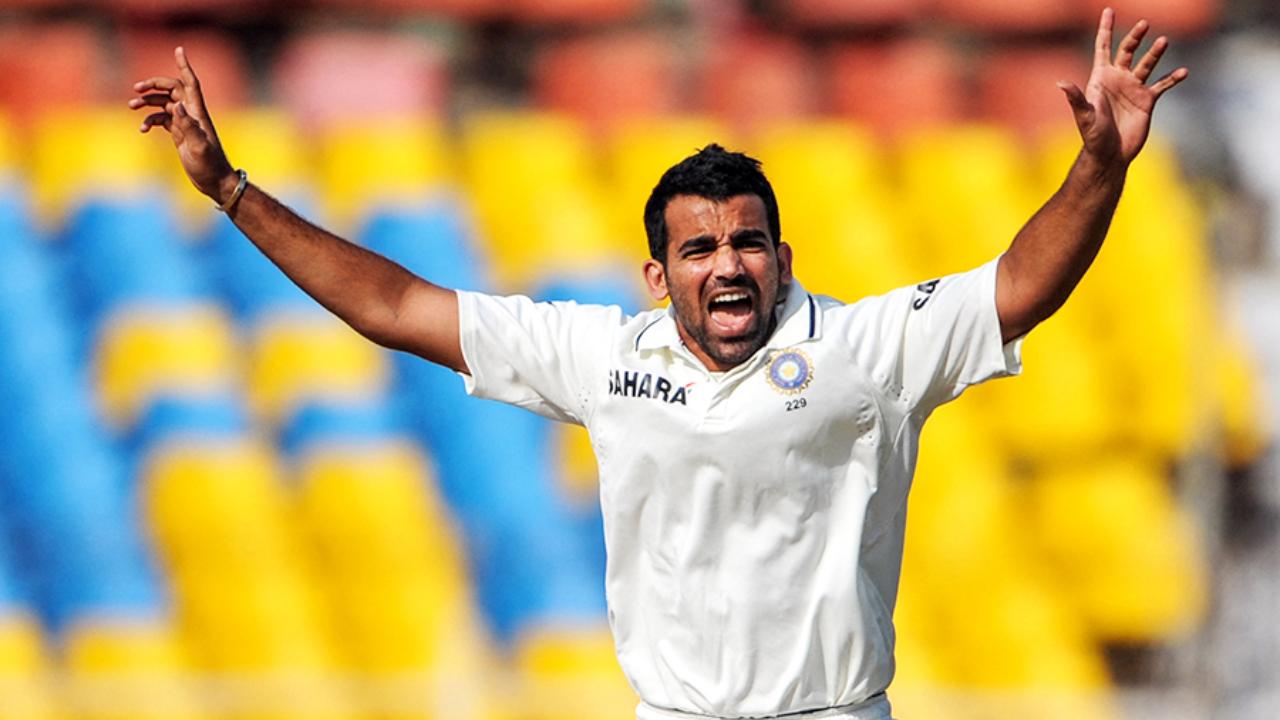 Zaheer Khan
One of the finest Indian pacers Zaheer Khan comes fourth on the list. In 2007, in a test match played in Nottingham, Khan bagged four wickets in the first and five wickets in the second innings against England. His bowling figures were nine wickets for 134 runs