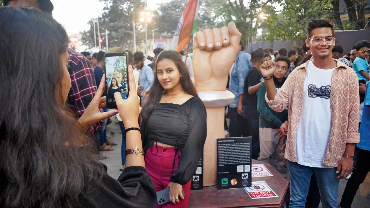 Aap kataar mein hai