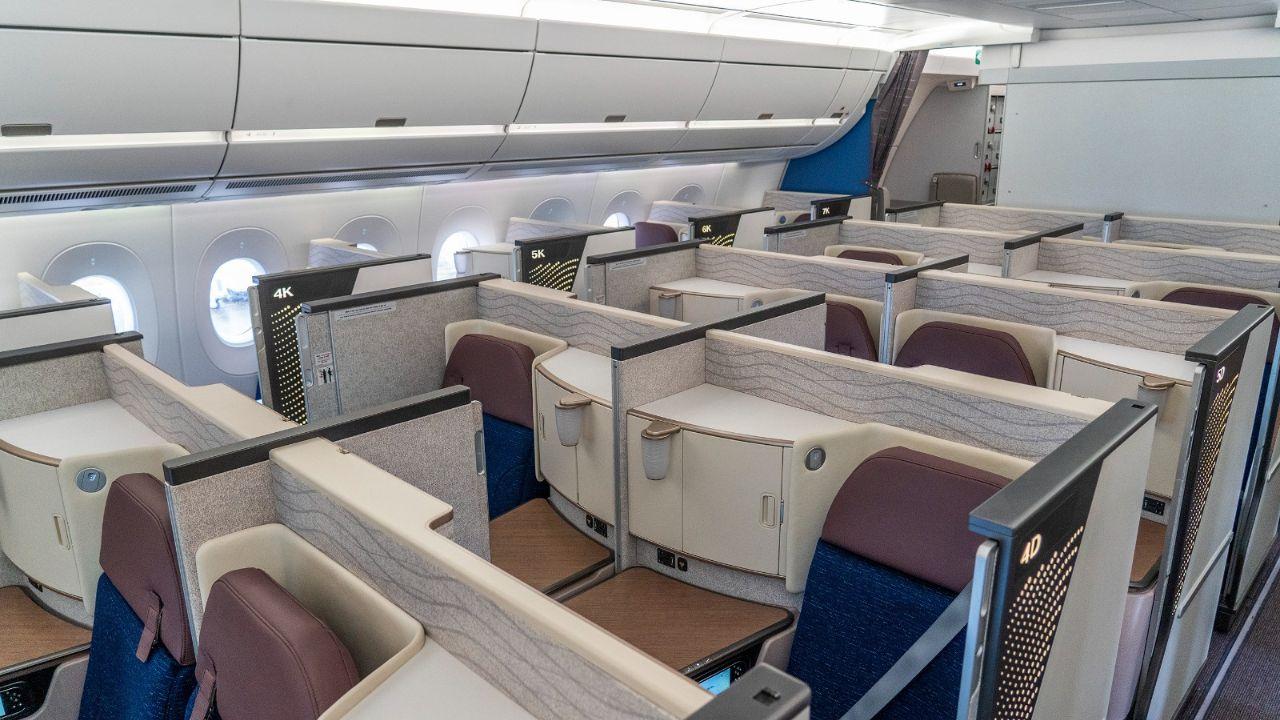 Business class seating inside Airbus A350