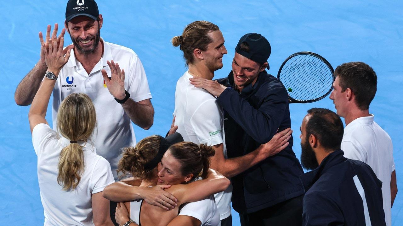 United Cup: Zverev's victory in mixed doubles helps Germany beat Australia in semifinal