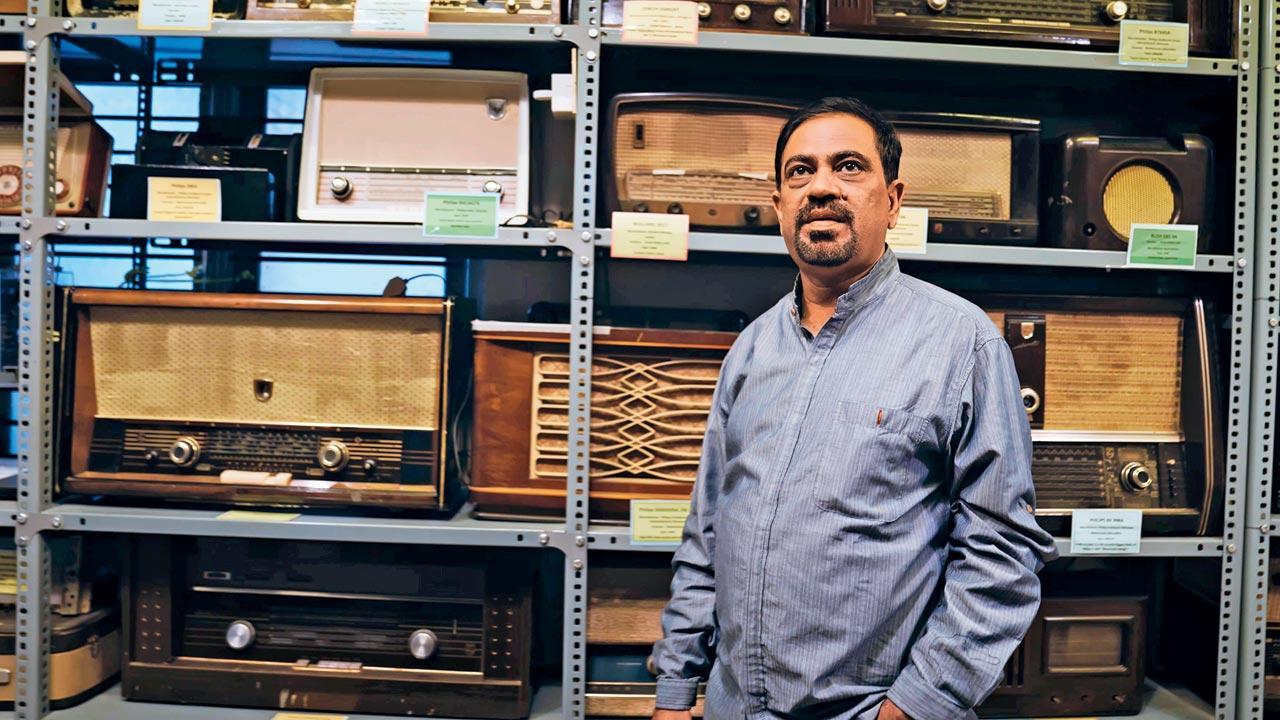This new documentary is a collection of nostalgic stories of radio enthusiasts